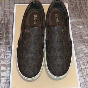 Michael Kors logo slip on shoe